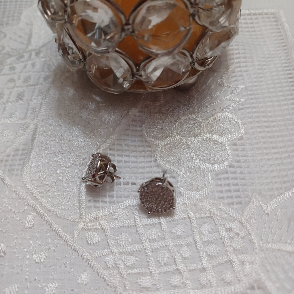 Solid 925 Sterling Silver And Ckear Stone Stud Style Earrings